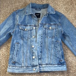 Abercrombie & Fitch jean jacket